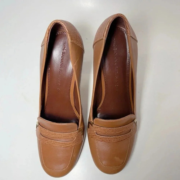 Banana Republic Womnes 7  Leather Buckle Accent Stacked Heel Slip-on Cognac - Picture 4 of 12